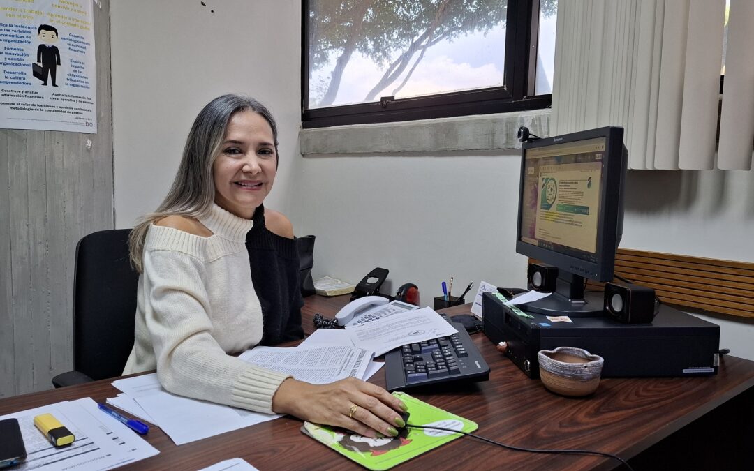 Diana Rojas asume dirección de la Escuela de Administración y Contaduría