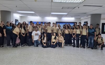 Más de 150 estudiantes de Fe y Alegría visitaron galería de UCAB Guayana