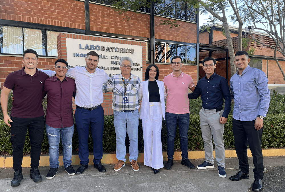 Proyectos finales de la UCAB Guayana ofrecen soluciones tecnológicas a desafíos locales