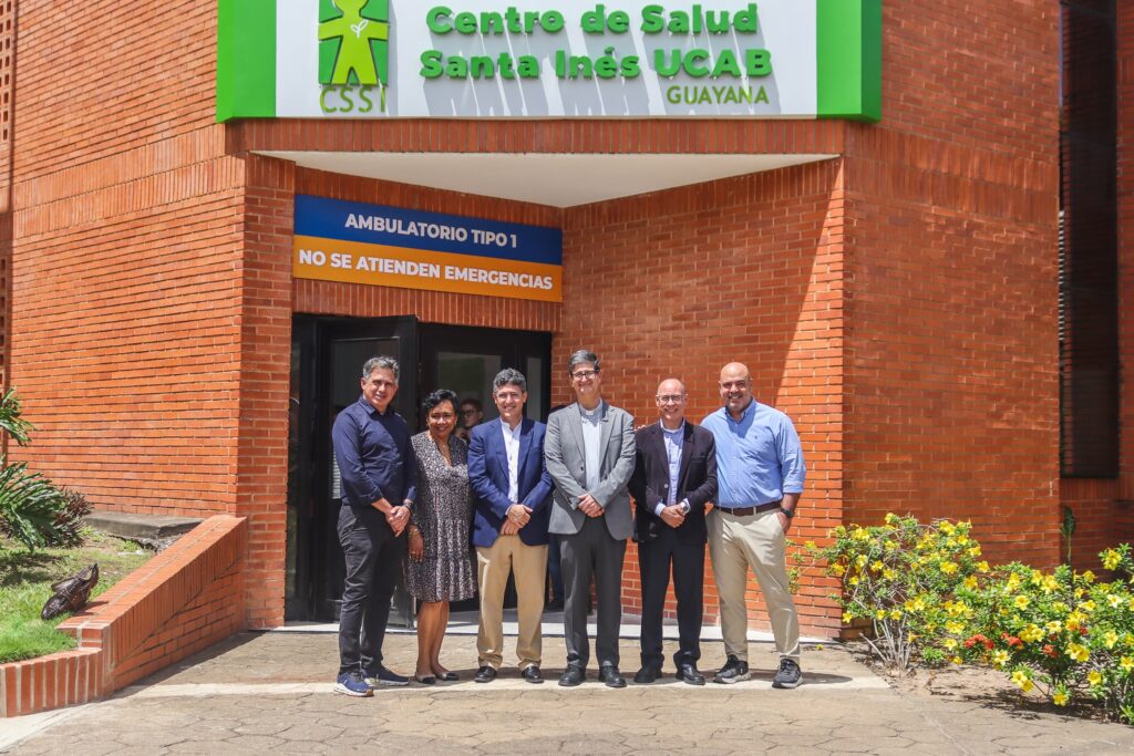 UCAB Guayana inaugura Centro de Salud Santa Inés con atención médica accesible y especializada