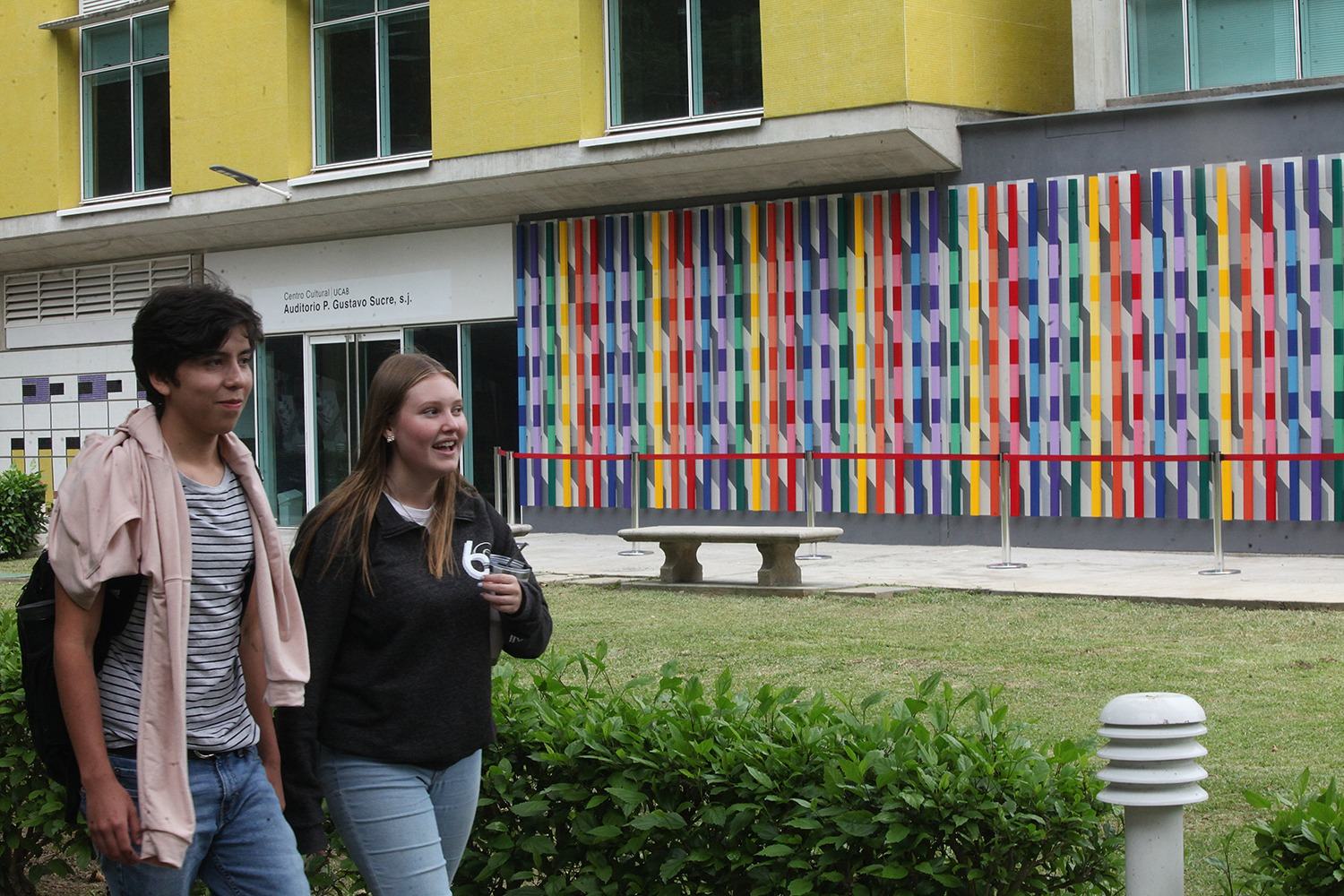 Juvenal-Ravelo-Mural-UCAB-terminado-31 ucab-minors