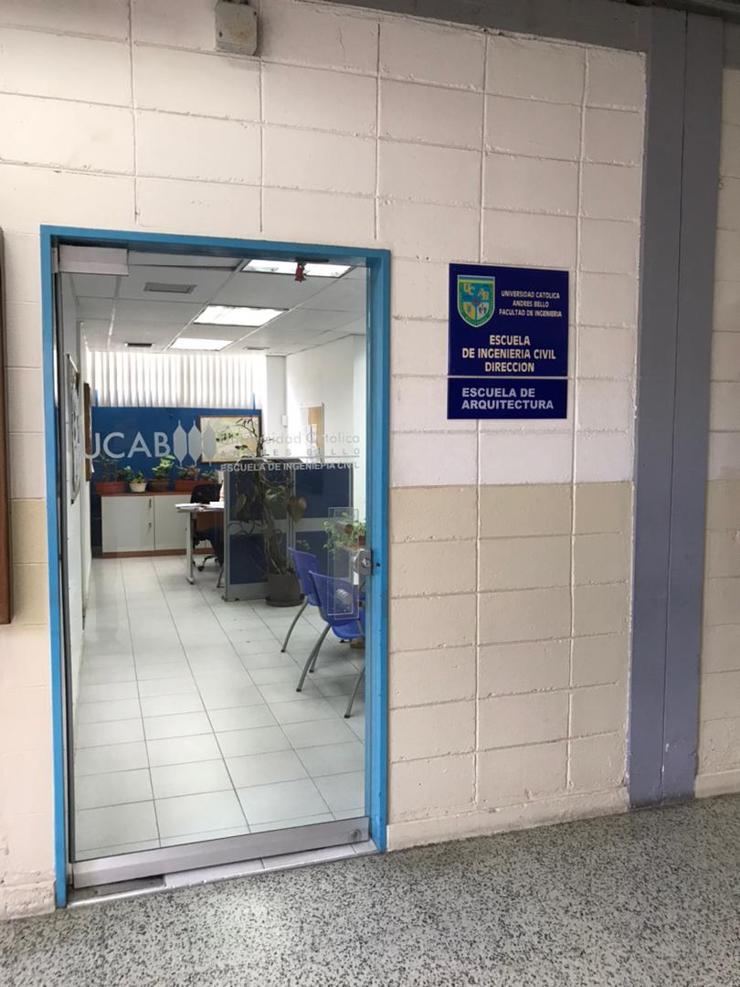 20. Ampliación y remodelación de espacios Escuela de Ingeniería Civil