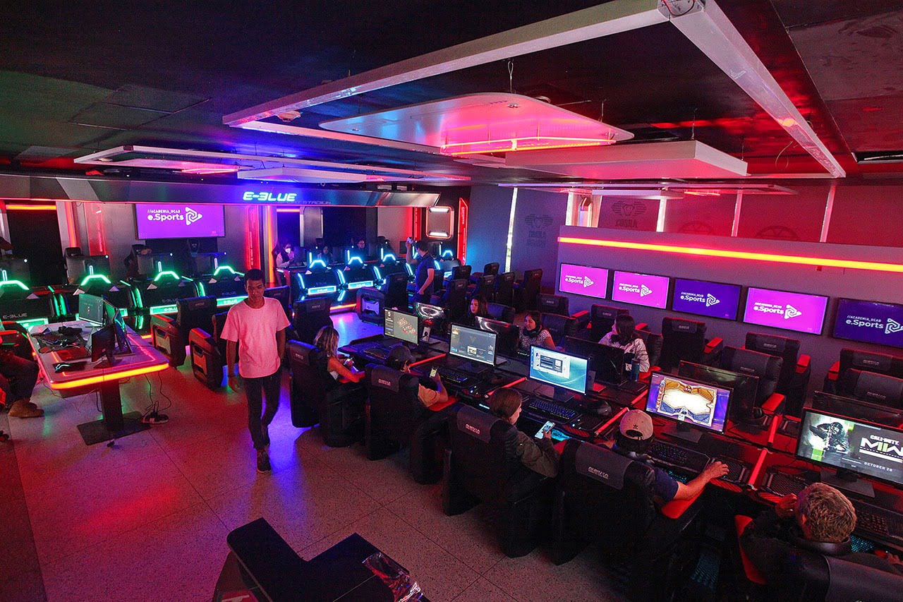 51. Academia de E-Sports y Artes Digitales