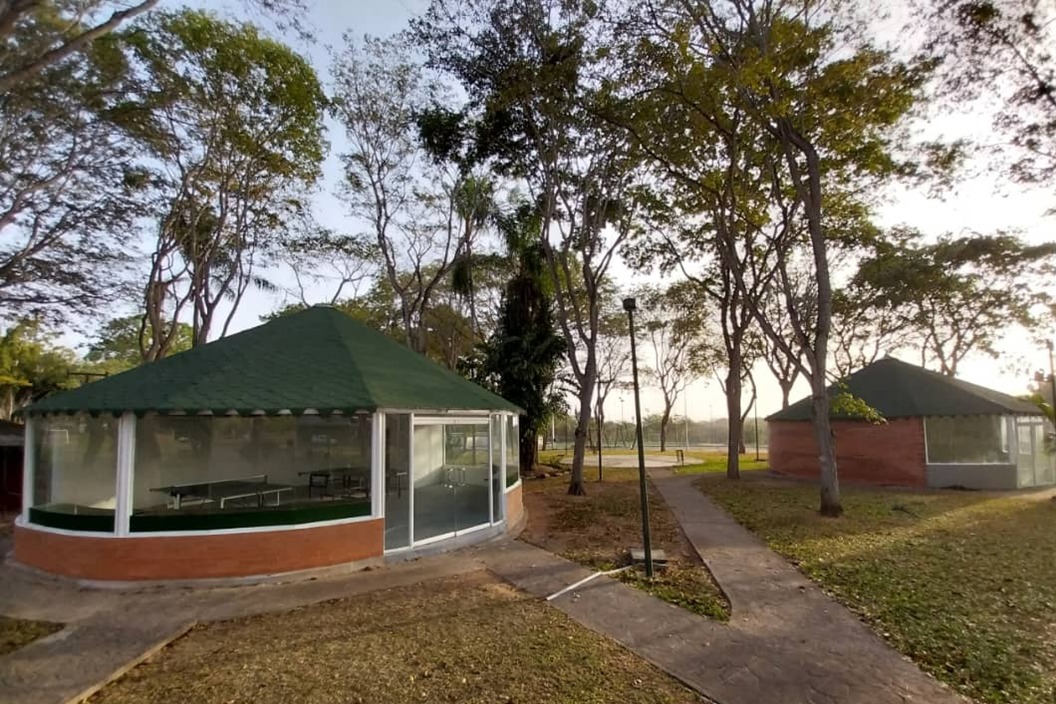 71. Rehabilitación Malocas N°1 y N°2 en UCAB Guayana