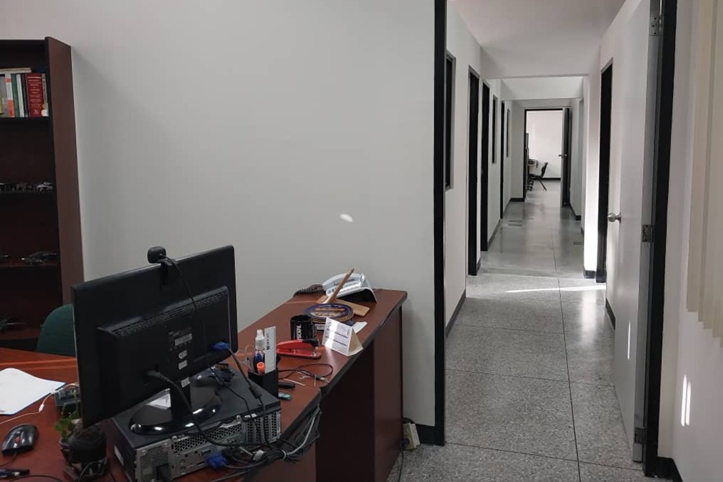 72. Modificación de oficinas de la Dirección de Secretaria para integrar sus áreas administrativas en UCAB Guayana