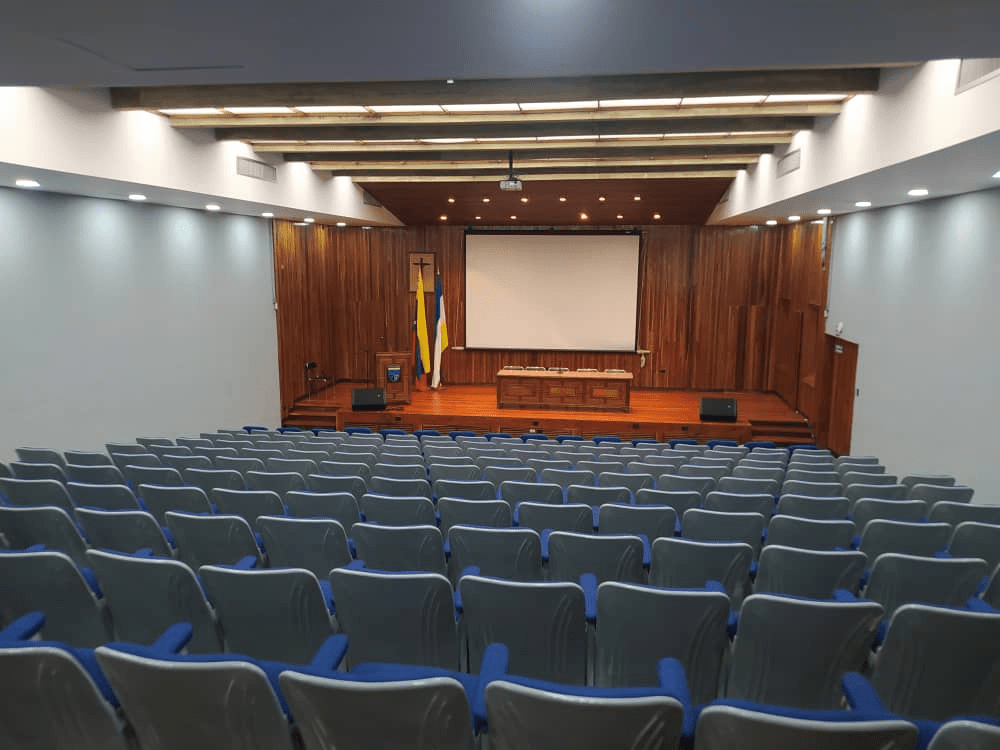 93. Acondicionamiento del Auditorio Padre Sucre